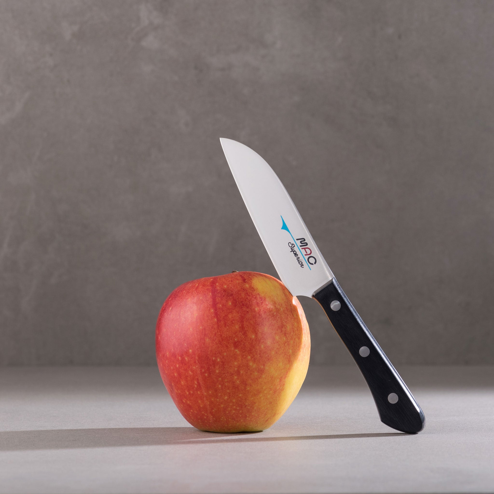 Mac Superior Grønnsakskniv / Santoku 10 cm